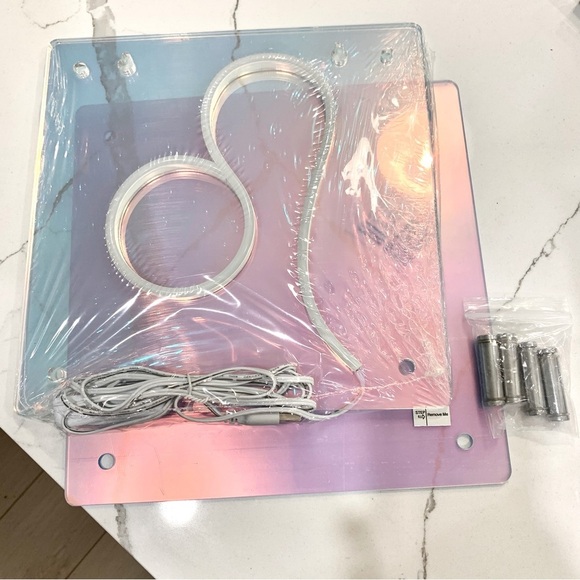 UO Leo Zodiac Iridescent Acrylic LED Neon Light Box Desktop Wall Decor - Picture 5 of 9